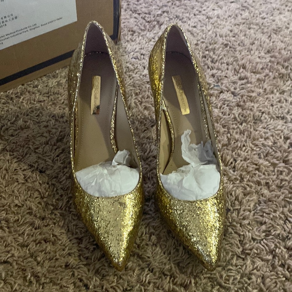 BCBGENERATION Gold heels